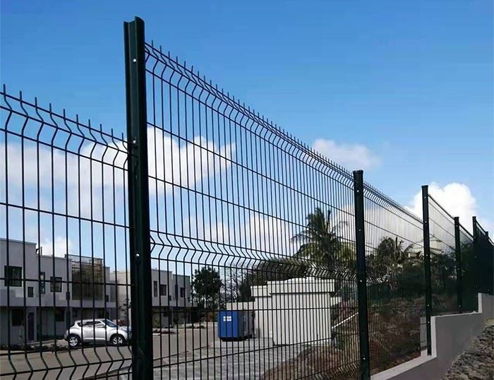 durable steel fence posts